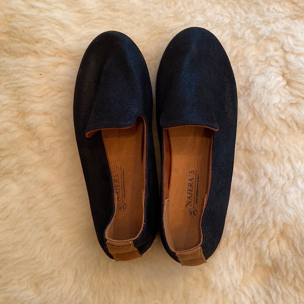 Leather shoes